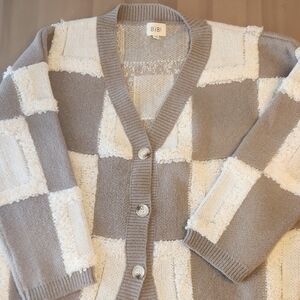 BiBi Women's Checkered Cardigan Sweater - Gray and Cream